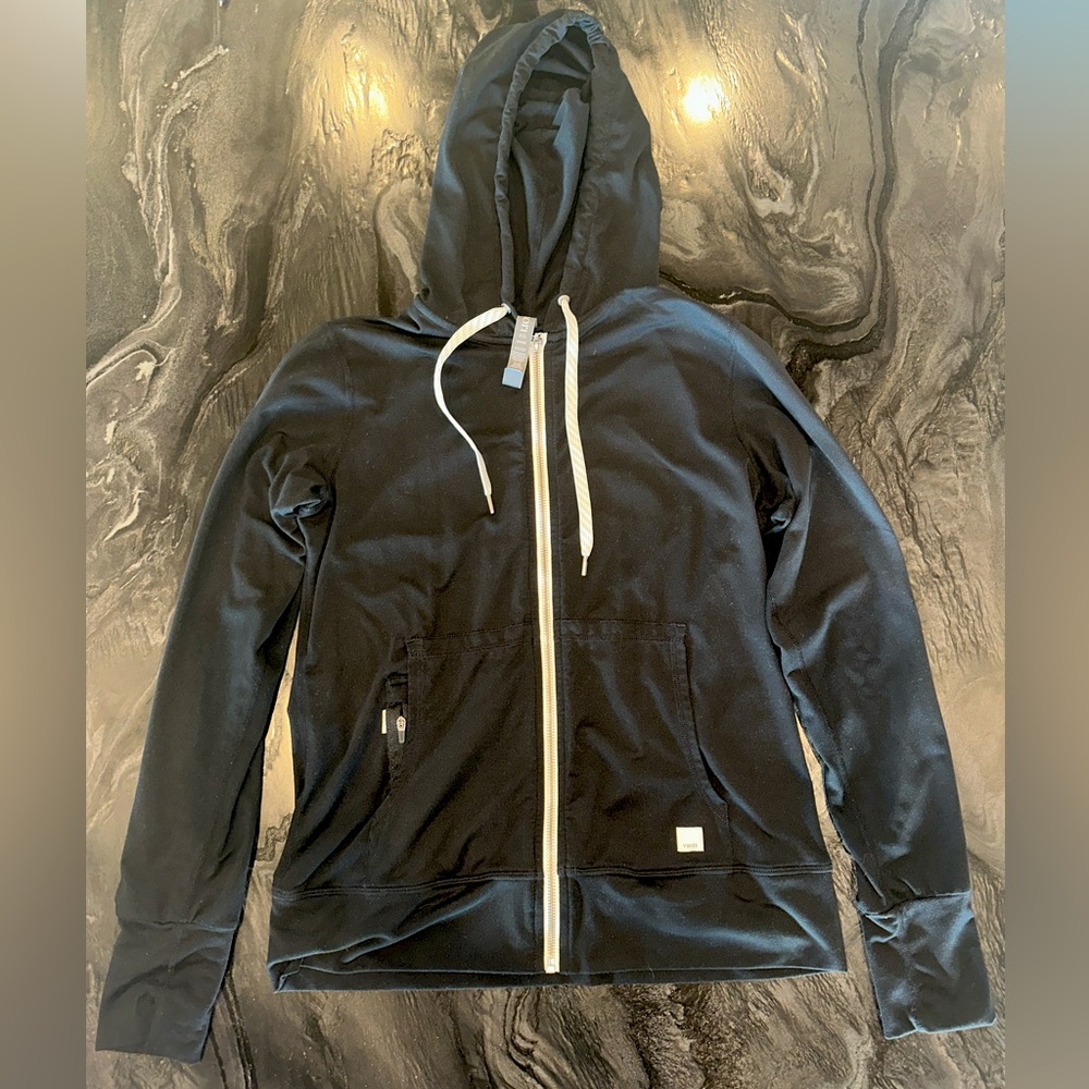 Vuori Women’s zip up jacket - black - size S